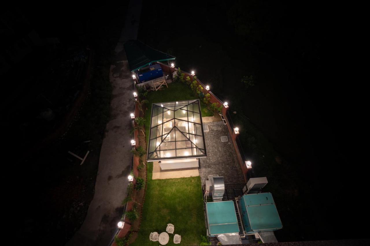 Hotel Terrakotta Rišikéš Exteriér fotografie